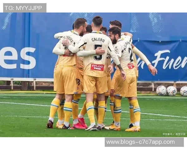 布雷达与多德勒支的激烈对决揭示足球战术与团队协作的重要性 布雷达与多德勒支的激烈对决揭示足球战术与团队协作的重要性